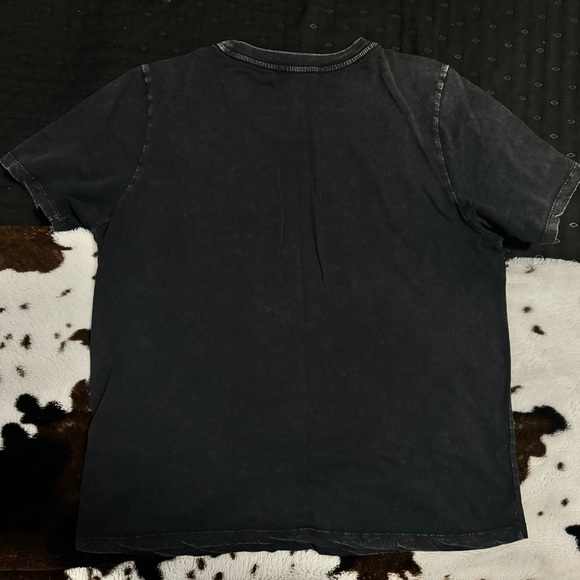 T-Shirt - Picture 5 of 5